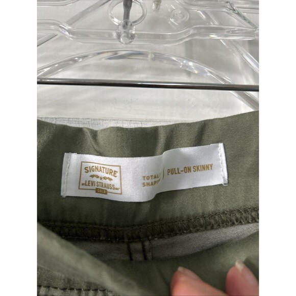 Levi's 94455-0019 Women's Totally Shaping Skinny Jeans - Olive Green Size 10s - Picture 2 of 8